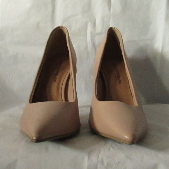 Christian Siriano Nude Heels - Picture 3 of 7